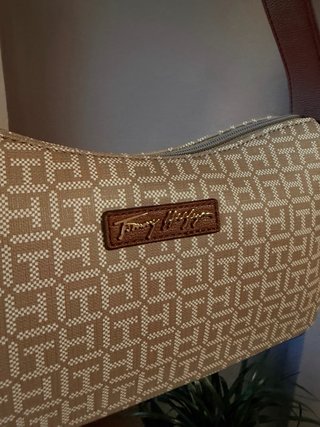 Bolso Tommy Hilfiger Monogram Beige