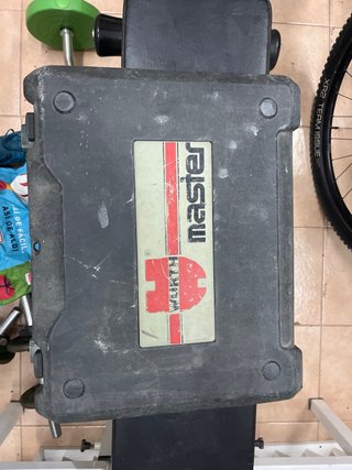 Taladro Wurth a batería con maletín