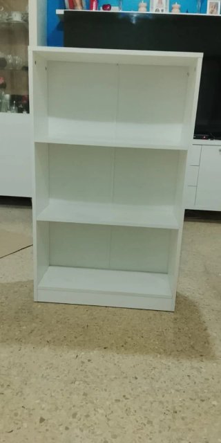 Mueble comedor, librerías, mesa y sillas