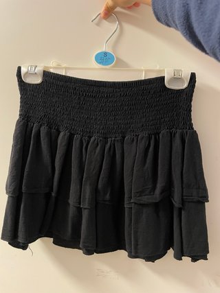 Falda negra elástica con volantes Talla S