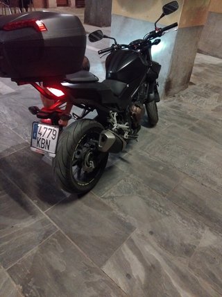 Honda CB500 Naked Negra
