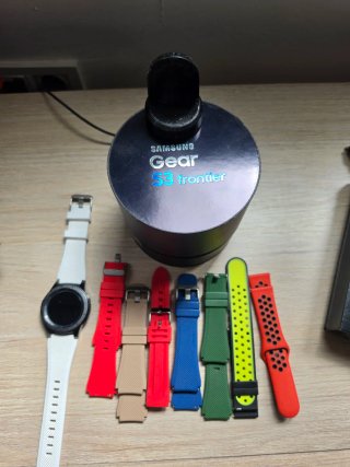 Samsung Gear S3 Frontier Smartwatch + Correas