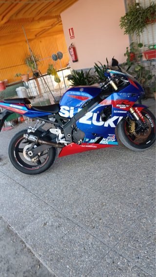 Suzuki GSXR 600 Sportbike Azul/Rojo