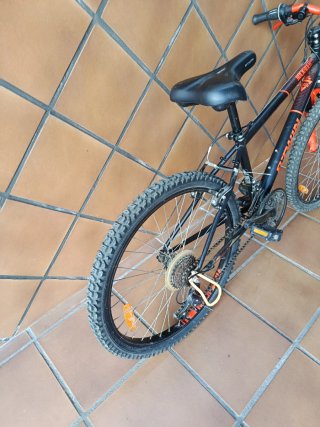 Bicicleta Rockrider 500 da 24 pollici per 8-12 anni