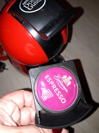 Cafetera Nescafé Dolce Gusto Roja