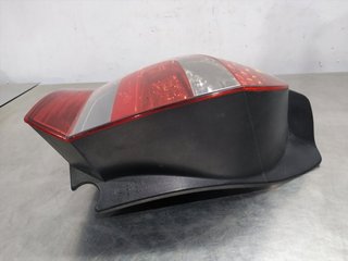 PILOTO TRASERO IZQUIERDO RENAULT GRAND MODUS 8200