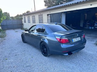 BMW 523i