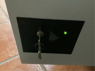 Bajo mostrador antiatraco metálico