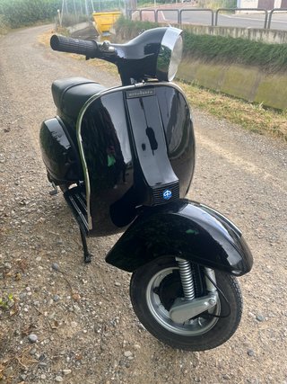 Vespa P200DS 1981 Negra - ITV Recién Pasada
