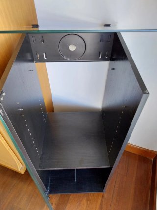 Mueble para equipo de música de cristal