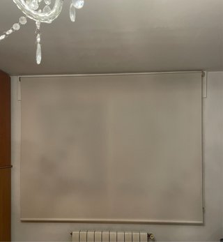 Estor enrollable beige claro