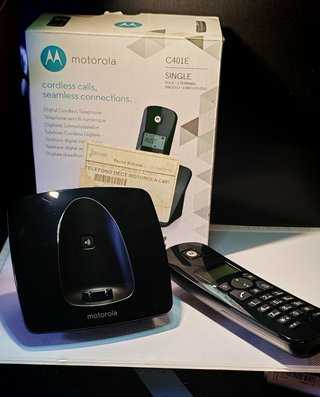 Teléfono Digital Motorola C401E