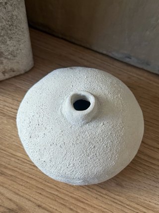 Vaso decorativo in ceramica e pietra