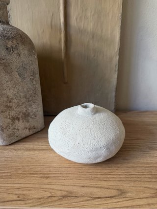 Vaso decorativo in ceramica e pietra