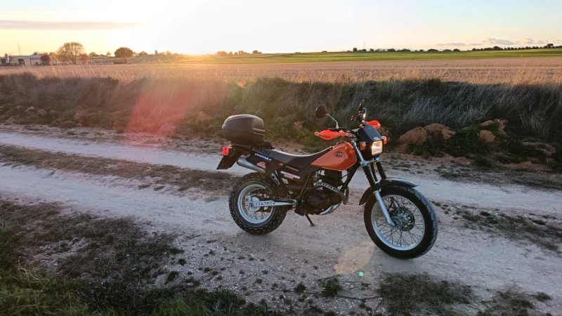 Yamaha TW 125 Enduro/Off-Road Naranja