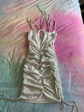 Vestido Bershka floral S
