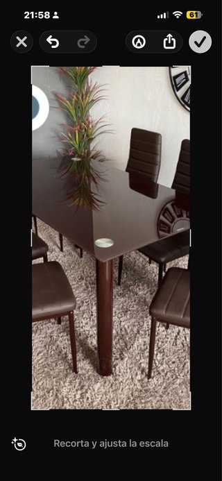 Mesa de cristal negra y 6 sillas