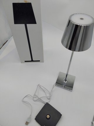 Zafferano Poldina Pro, Lámpara LED Inalámbrica Recargable, Regulador Táctil, Larga Duración con Multicargador USB (EU/UK/US) H38