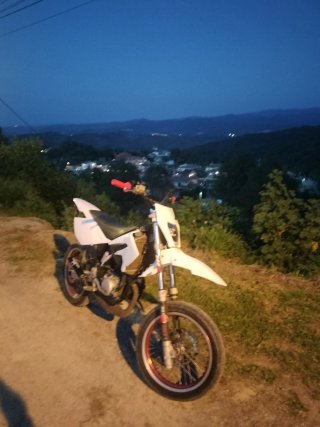 Beta RRT Supermotard Blanca y roja