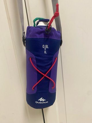 Botella Morada con Funda Isotérmica