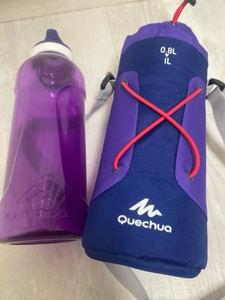 Botella Morada con Funda Isotérmica