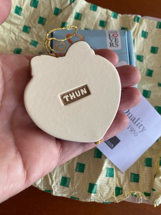 Cuore Thun viola con fiocco. Compreso di scatola