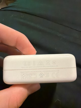 Cargador Apple 61W MacBook