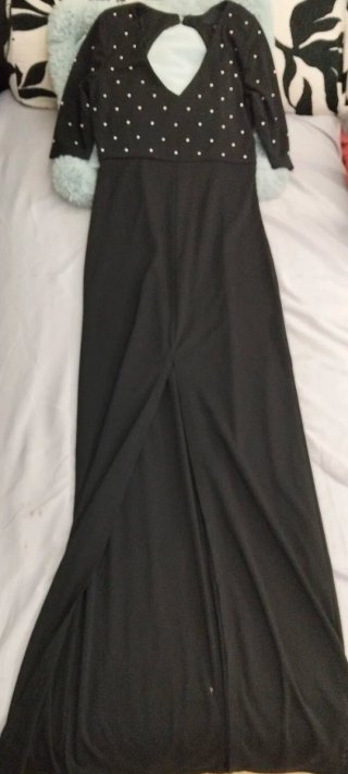 Vestido Negro Fiesta Escote de pico manga corta