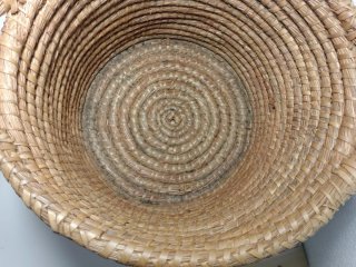Cesta vintage redonda con asas