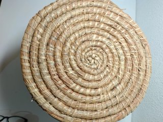 Cesta vintage redonda con asas