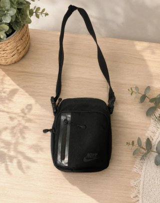 Bolso bandolera Nike negro