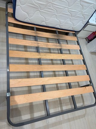 Somier metálico con láminas de madera