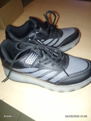 Zapatillas con ruedas talla 39