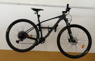 Bicicleta de Montaña Negra