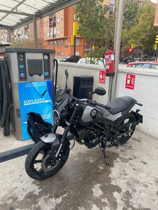 Benelli Leoncino 125