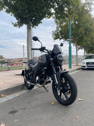 Benelli Leoncino 125
