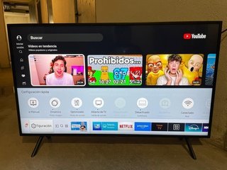 Samsung 40" 4k UHD Smart TV Como Nueva Television