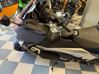 YAMAHA TMAX 530 DX ABS TCS