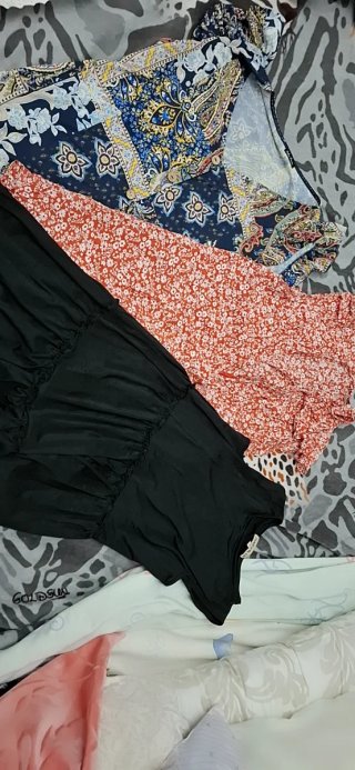 Lote Ropa Mujer Multicolor y Amarillo
