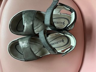 Sandalias Allrounder plateadas talla 38