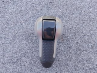 Pomo de cuero Nissan qashqai automático 2010