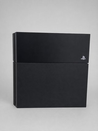 PS4 500GB con 4 juegos y cable