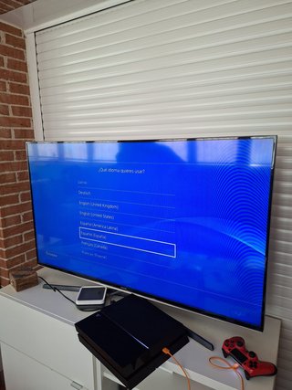 PS4 500GB con 4 juegos y cable
