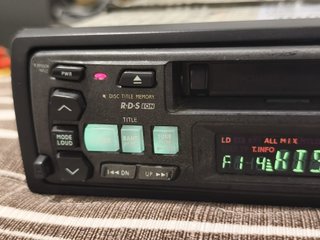 Radio Cassette Alpine TDM-7545R + Cargador CDs