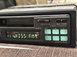 Radio Cassette Alpine TDM-7545R + Cargador CDs