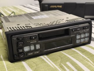 Radio Cassette Alpine TDM-7545R + Cargador CDs