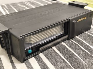 Radio Cassette Alpine TDM-7545R + Cargador CDs