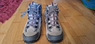 Botas de trekking impermeables grises y rosas