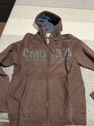 Sudadera Spirit, Zara Hombre se venden separado