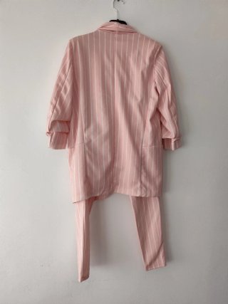Traje de chaqueta y pantalón rosa a rayas S
